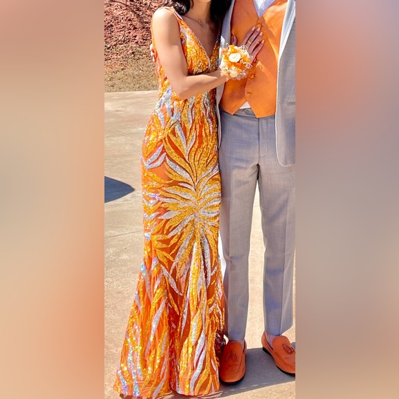 Prom dress worn once size 0 - Picture 1 of 5